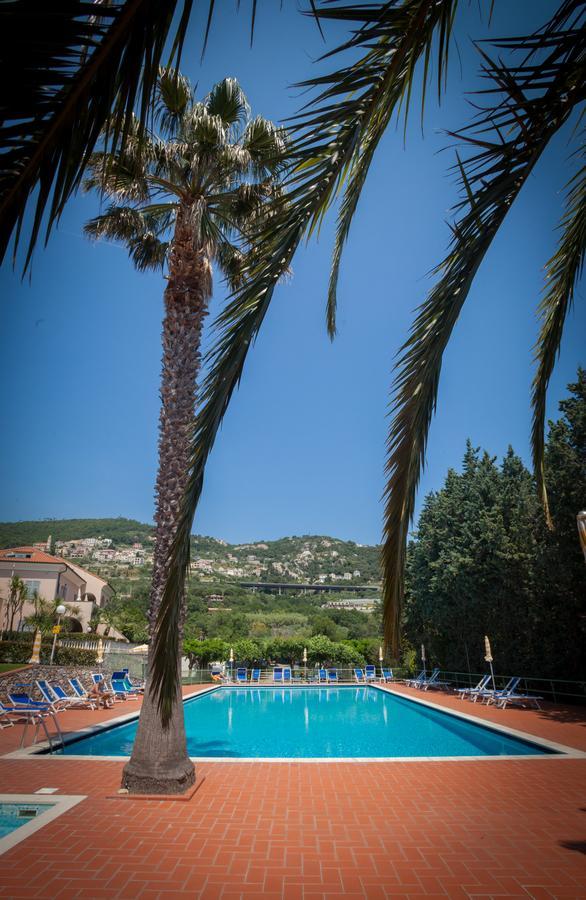 Residence Pian Dei Boschi Pietra Ligure Kültér fotó